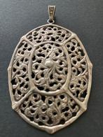 Zilver, opengewerkt hanger, Ophalen of Verzenden, Gebruikt, Zilver, Overige voorstellingen