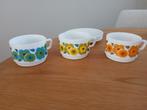 Retro kop en schotel set, jaren '70, Gebruikt, Keramiek, Ophalen of Verzenden, Overige stijlen