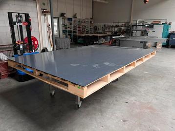 Pallet beschikbaar voor biedingen