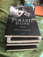 Fallen serie oa gesigneerd, Ophalen of Verzenden, Zo goed als nieuw