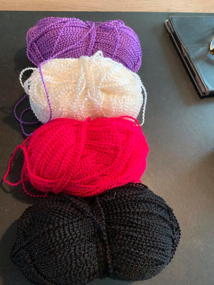 4 Bollen Breigaren - Diverse Kleuren, Hobby en Vrije tijd, Breien en Haken, Zo goed als nieuw, Breien, Wol of Garen, Ophalen of Verzenden