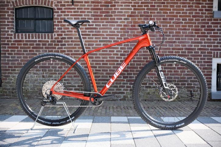 Te koop: Cube Reaction C:62 Pro 2025 – Maat L – Electric Ora, Fietsen en Brommers, Fietsen | Mountainbikes en ATB, Nieuw, Heren