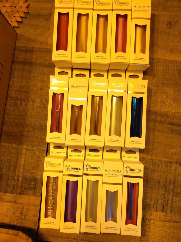 Spellbinders Glimmer hot foil - diverse kleuren - per rol €2, Hobby en Vrije tijd, Scrapbooking, Nieuw, Ophalen of Verzenden