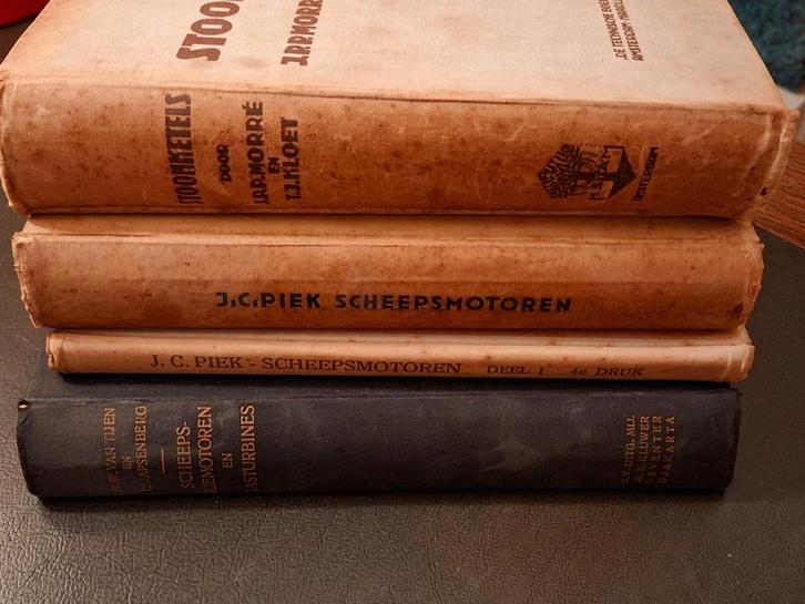 Oude technische boeken jaren '50 Stoomketels, Scheepsmotoren, Boeken, Techniek, Gelezen, Werktuigbouwkunde, Ophalen of Verzenden