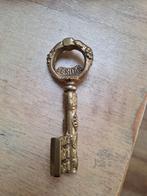 Vintage Veritas Sleutel, Antiek en Kunst, Ophalen of Verzenden, Brons