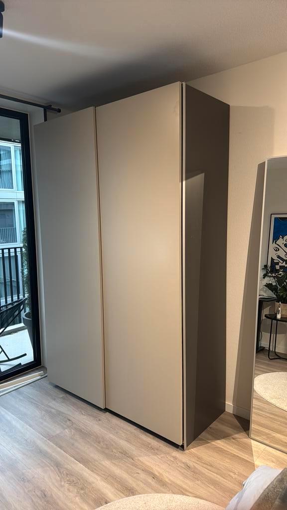 Pax kast 150x66x238 met schuifdeuren en inrichting, Huis en Inrichting, Kasten | Kledingkasten, Zo goed als nieuw, 200 cm of meer