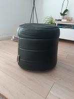 Riverdale leren poef, Huis en Inrichting, Banken | Voetenbanken en Poefen, Rond, Leer, Ophalen of Verzenden, Zo goed als nieuw