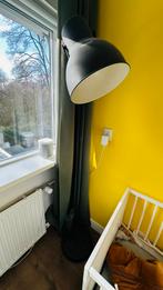 Ikea hektar staande lamp zwart, Huis en Inrichting, Lampen | Vloerlampen, Ophalen of Verzenden, Zo goed als nieuw, 150 tot 200 cm