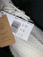 3x Nieuwe Yeezy Sneakers Maat 44, Ophalen of Verzenden, Nieuw, Wit, Sneakers of Gympen