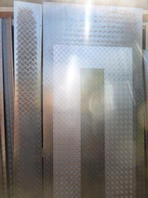 Aluminium traanplaten diverse formaten ongebruikt, Doe-het-zelf en Verbouw, Metalen, Zo goed als nieuw, Aluminium, Ophalen