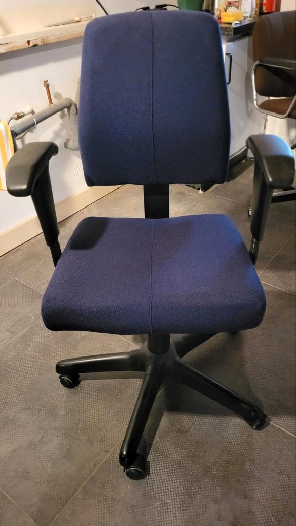 Ergonomische bureaustoel - verstelbaar, Huis en Inrichting, Bureaustoelen, Ophalen