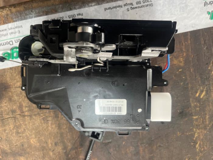 Deurslot Mechaniek 4Deurs links-voor van een Volkswagen Golf, Auto-onderdelen, Carrosserie en Plaatwerk, Volkswagen, Gebruikt
