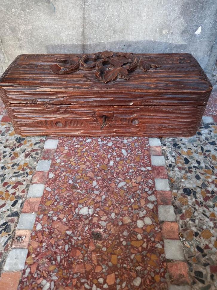Houten opbergbox met werkend slot, Antiek en Kunst, Antiek | Woonaccessoires, Ophalen of Verzenden