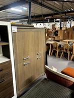 Eiken wandkast met zilveren handvaten, Ophalen, 200 cm of meer, 50 tot 100 cm, Zo goed als nieuw