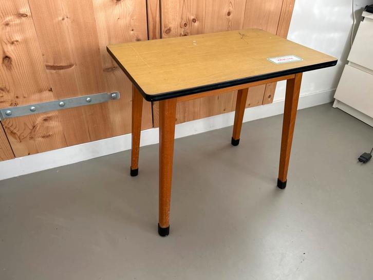 Vintage Tafeltje / Bureautje, Antiek en Kunst, Antiek | Meubels | Tafels, Ophalen