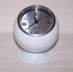 Prachtig Retro-design bol-wekkerklokje. Nwst. Zachte tik., Ophalen of Verzenden, Zo goed als nieuw, Analoog, Wekker of Tafelklok