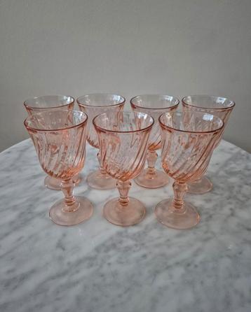 Set franse Vintage rosaline swirl wijnglazen roze glas beschikbaar voor biedingen