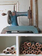 shabby naaimachine, Antiek en Kunst, Curiosa en Brocante, Verzenden