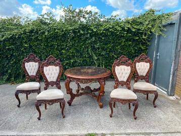 Zwaar bestoken barok eethoek 4 x stoelen poppen + tafel beschikbaar voor biedingen