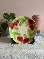 Vintage Majolica barbotine bord aardbei, Antiek en Kunst, Verzenden