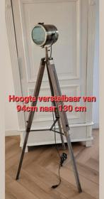 Staande lamp  verstelbaar studiolamp  zoeklicht tripot zgan, Huis en Inrichting, Ophalen, Zo goed als nieuw, Glas, Vintage, Zoeklicht, Studiolamp, sfeer, warmte, zgan