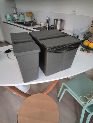 Inbouw Afvalemmers Keuken - Donkerbruin - Nieuwstaat beschikbaar voor biedingen