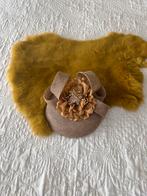 Chic taupe bruin meisjes dopje, camel hoed meisje diadeem, Ophalen of Verzenden, Nieuw, Meisje, Hoed