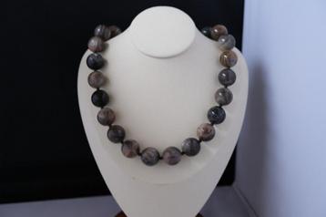 MAANSTEEN (16 mm) ketting beschikbaar voor biedingen