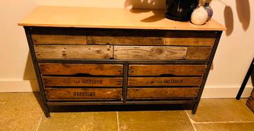 Dressoir vintage look, hout en staal beschikbaar voor biedingen