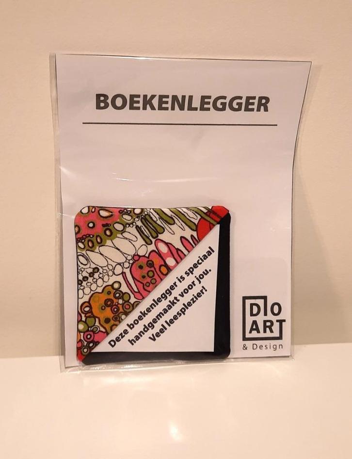 Boekenlegger - Vierkante vorm - Retro design - Rood/zwart, Hobby en Vrije tijd, Overige Hobby en Vrije tijd, Nieuw, Verzenden