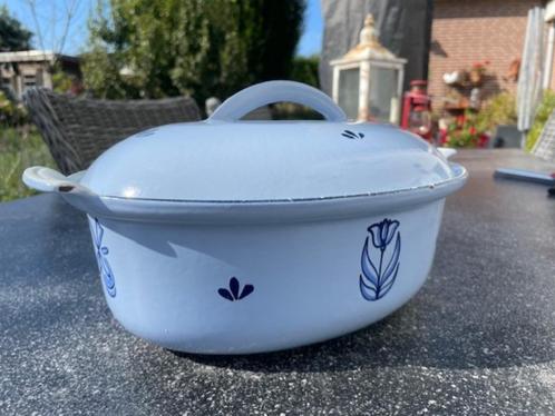 Blauwe gietijzeren Dru Schaal met tulp, Huis en Inrichting, Keuken | Servies, Gebruikt, Schaal of Schalen, Overige stijlen, Overige materialen