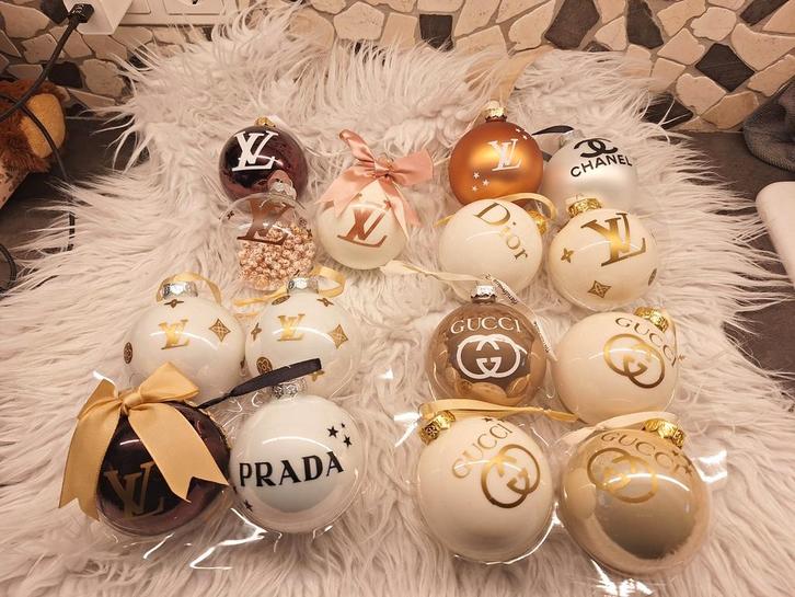 Kerstballen Dior Prada Gucci Armani Chanel kerst⛄❄️🎄🤖, Diversen, Kerst, Nieuw, Ophalen of Verzenden