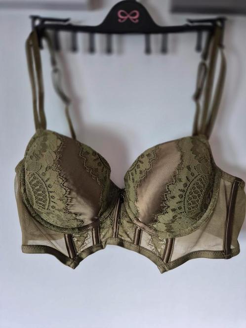BIG SALE Hunkemoller stoere bh + string maat 80B, Kleding | Dames, Ondergoed en Lingerie, Setje, Groen, Ophalen of Verzenden