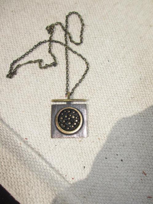 Jorma Laine Finland Bronzen Hanger /Ketting, Sieraden, Tassen en Uiterlijk, Kettinghangers, Gebruikt, Overige materialen, Overige kleuren