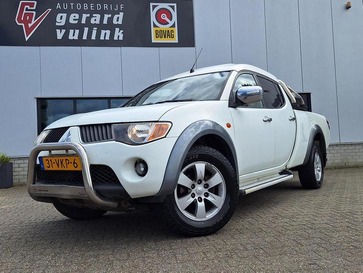 Mitsubishi L 200 2.5 DI-D Double Cab Intense TREKHAAK AIRCO, Auto's, Mitsubishi, Bedrijf, Te koop, L200, 4x4, ABS, Airbags, Airconditioning