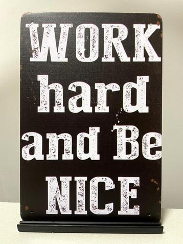 Work hard  metalen wandbord (Old Look) beschikbaar voor biedingen