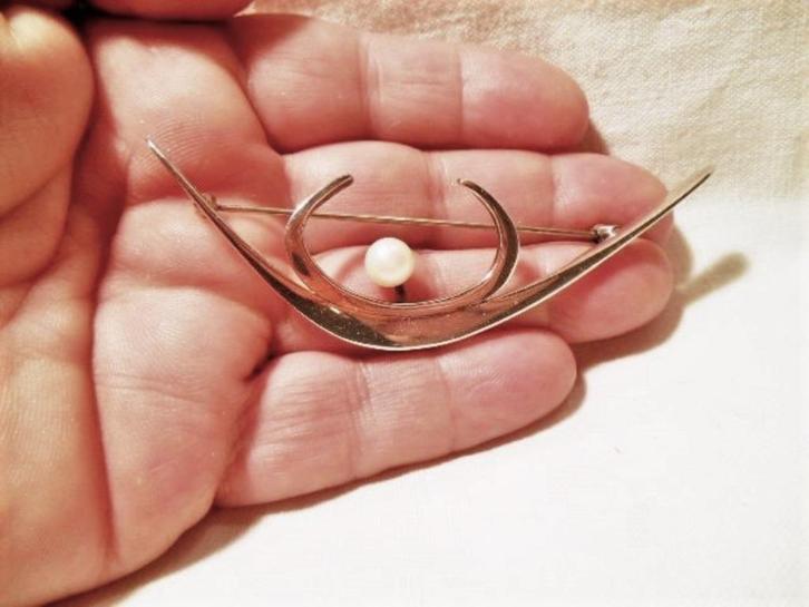 Modernistische echt zilveren design broche met parel, Sieraden, Tassen en Uiterlijk, Antieke sieraden, Broche, Zilver, Verzenden
