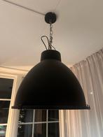 Zwarte hanglamp (twee stuks!), Huis en Inrichting, Ophalen, Zo goed als nieuw, Metaal, 50 tot 75 cm