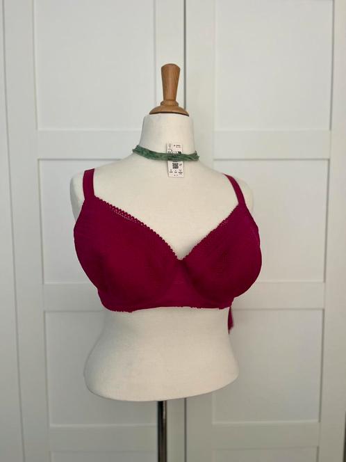 Etam bh – 90F – fuchsia kant – met beugel, Kleding | Dames, Ondergoed en Lingerie, BH, Roze, Ophalen of Verzenden