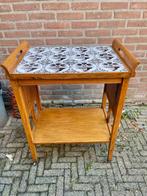 Vintage/ brocante  serveerwagen met keramisch tegelblad, Huis en Inrichting, Tafels | Sidetables, Ophalen, Gebruikt, 50 tot 100 cm