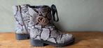 Josh V slangenprint schoenen., Kleding | Dames, Schoenen, Ophalen of Verzenden, Zo goed als nieuw, Beige, Sneakers of Gympen