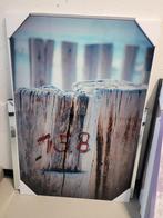 Foto/Poster Houten Palen met Nummer, Minder dan 50 cm, Ophalen of Verzenden, Zo goed als nieuw, Foto of Poster