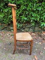 GRATIS Houten bidstoeltje met rieten zitting, Antiek en Kunst, Antiek | Meubels | Stoelen en Banken, Ophalen