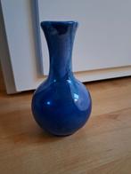 Blauwe vaas, 15cm hoog, hals is smal, 3cm ongeveer, Zo goed als nieuw, Ophalen