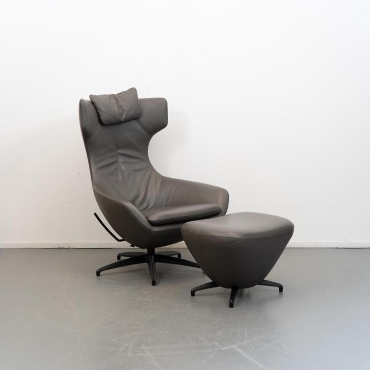 1x Leolux Caruzzo PLUS Fauteuil + Voetenbank Grijs - Leer, Huis en Inrichting, Fauteuils, Zo goed als nieuw, Leer, Metaal, 75 tot 100 cm