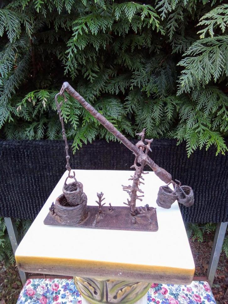 Kunstwerk van brons put met emmertjes., Antiek en Kunst, Antiek | Koper en Brons, Koper, Ophalen of Verzenden