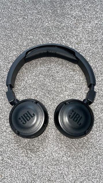 JBL T460BT beschikbaar voor biedingen