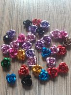 50 Metalen roosjes om mee te knutselen, Hobby en Vrije tijd, Ophalen of Verzenden, Zo goed als nieuw, Kraal