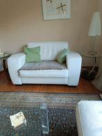 Leren witte loveseat met hocker, Huis en Inrichting, Ophalen, Gebruikt, Tweepersoons, 75 tot 100 cm