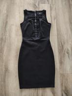 Prachtige zwarte jurk met laag decollete, maat 34-XS. Amisu., Kleding | Dames, Jurken, Maat 34 (XS) of kleiner, Ophalen of Verzenden